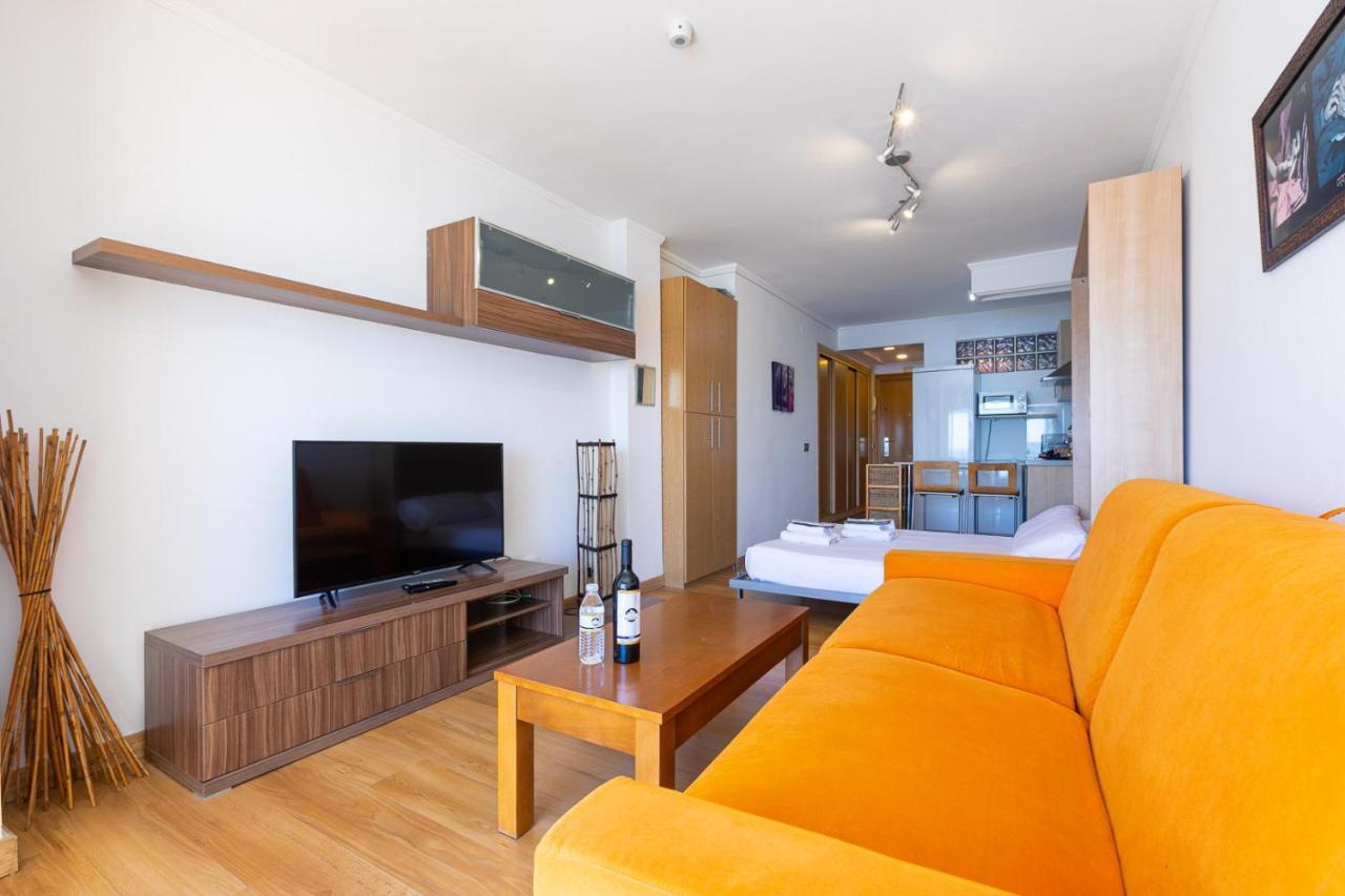 Ferienwohnung Apartamento El Velero Primera Linea Playa Torremolinos Exterior foto