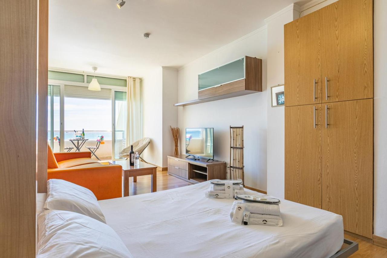 Ferienwohnung Apartamento El Velero Primera Linea Playa Torremolinos Exterior foto